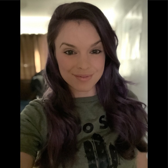 Meet your Posher, Amber - Picture 1 of 1